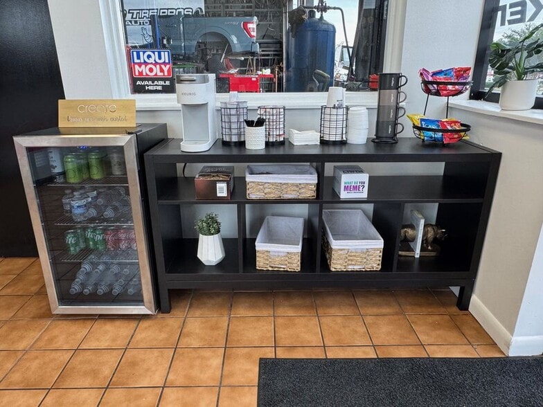 More Photos Of 3632 Satellite Blvd, Duluth Auto Repair For Sale