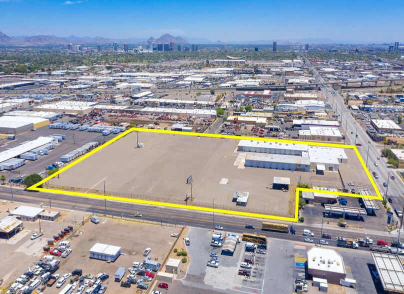 Primary Photo Of 2600 W McDowell Rd, Phoenix Service For Lease