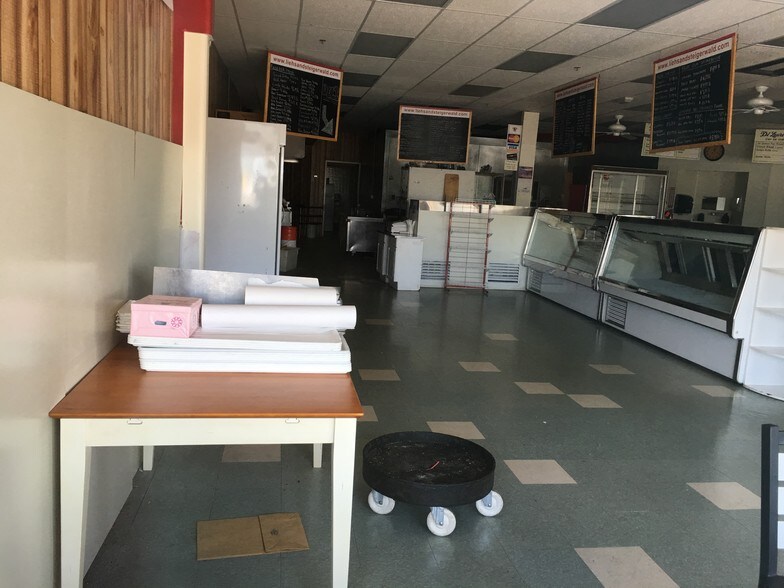 More Photos Of 4100-4160 State Route 31, Clay Unknown For Lease