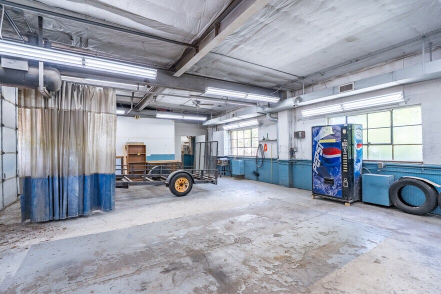 More Photos Of 459 Southgate Dr, Tomahawk Industrial For Sale