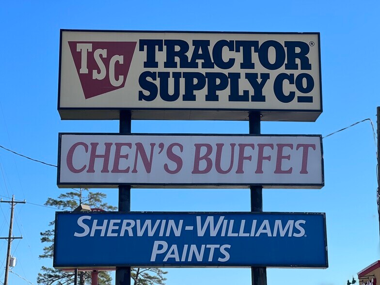 More Photos Of 1090-1164 Homer Rd, Minden General Retail For Lease