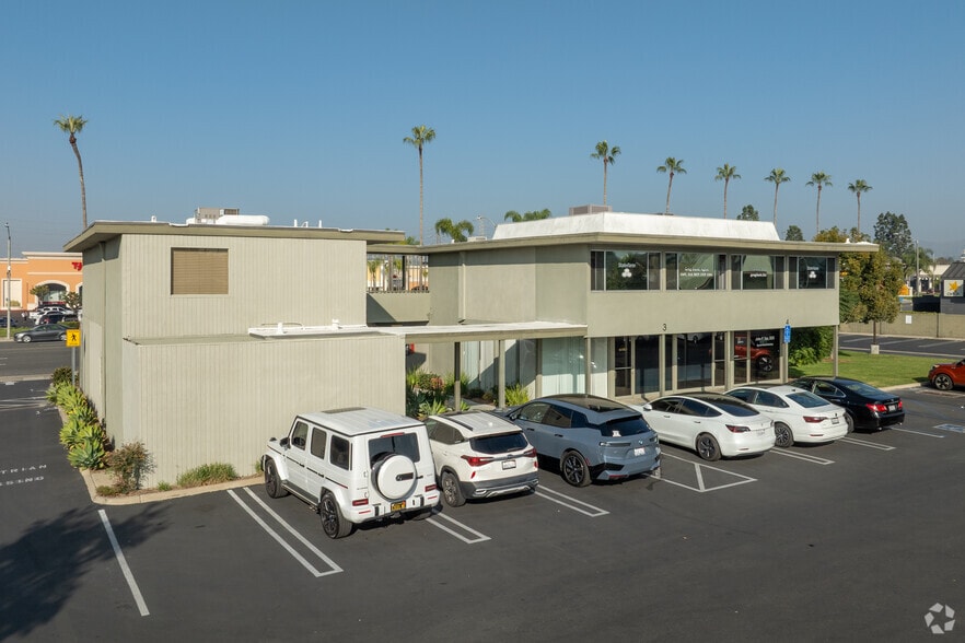 Primary Photo Of 1500 E Katella Ave, Orange Medical For Sale