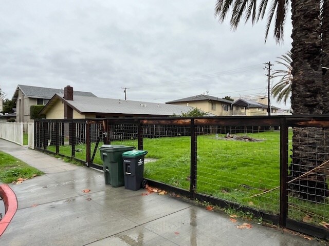 More Photos Of 420 S Melrose St, Anaheim Apartments For Sale