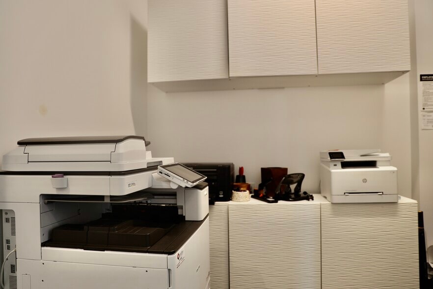 More Photos Of 4040 W Daybreak Pky, South Jordan Office For Lease