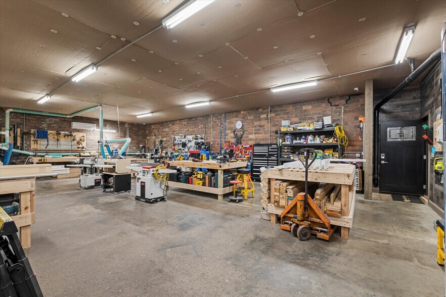 More Photos Of 6339 Old William Penn Highway hwy, Export Showroom For Sale