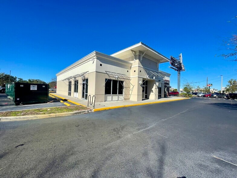 More Photos Of E Bay Dr, Clearwater Unknown For Lease