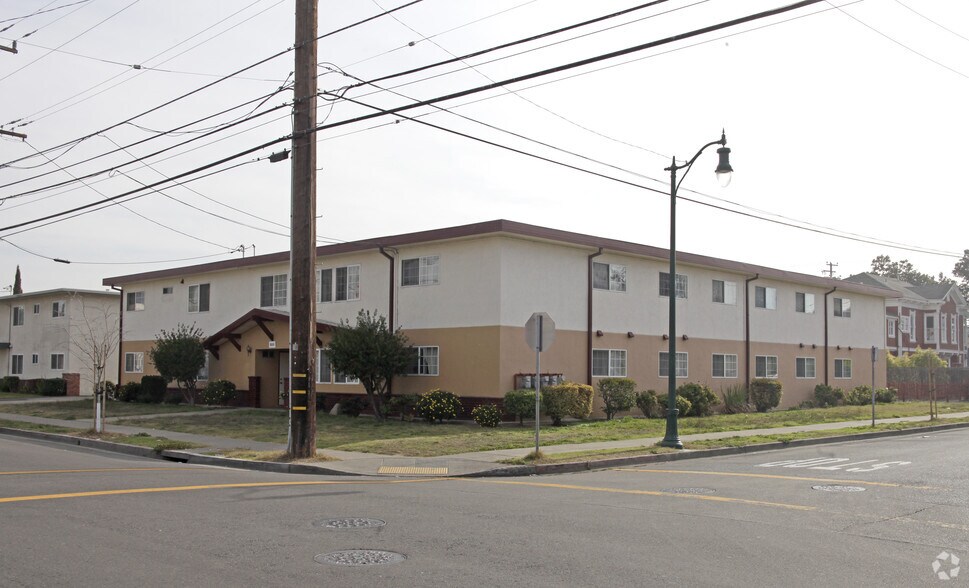Primary Photo Of 500 Buena Vista Ave, Alameda Apartments For Sale