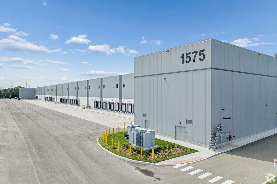 More Photos Of 1575 Clements Rd, Pickering Manufacturing For Lease