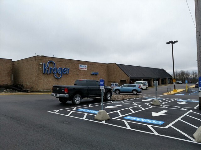 More Photos Of 858-864 Main St, Wintersville General Retail For Sale