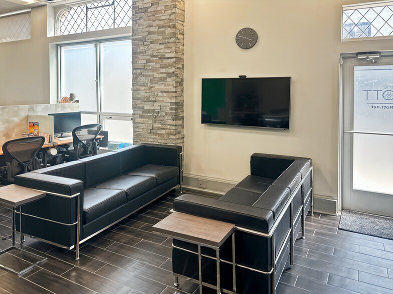 More Photos Of 15324 Mack Ave, Grosse Pointe Park Coworking Space