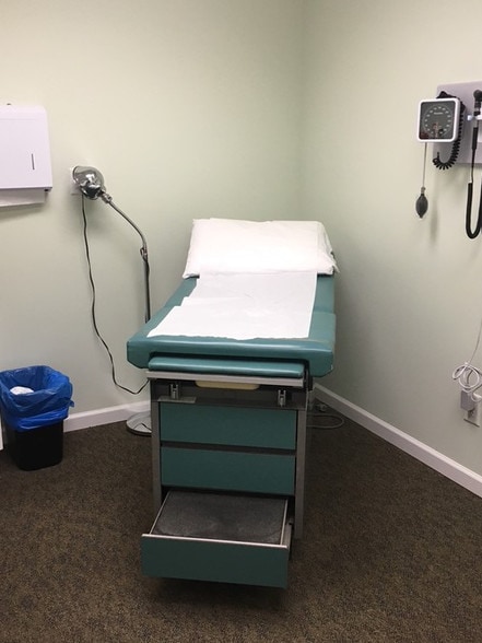 More Photos Of 3200 Croasdaile Dr, Durham Medical For Lease