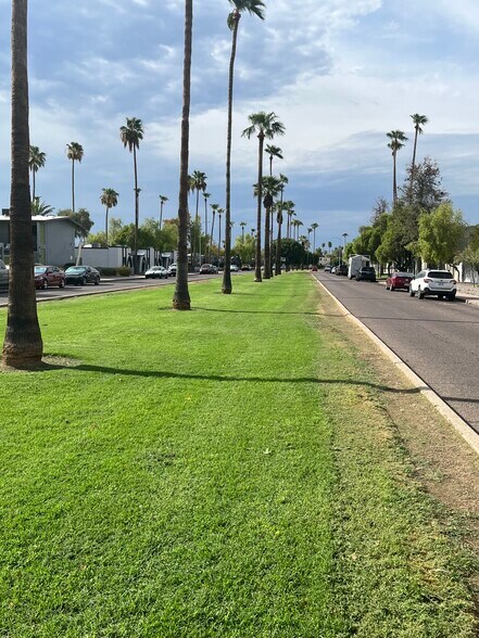 More Photos Of 1701 W Glendale Ave, Phoenix Medical For Sale