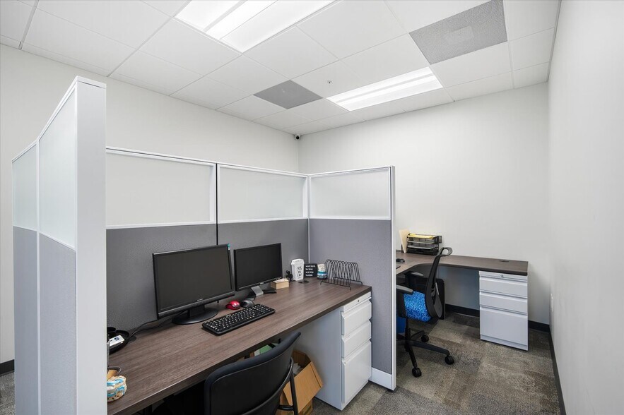 More Photos Of 201 E Kennedy Blvd, Tampa Office For Lease