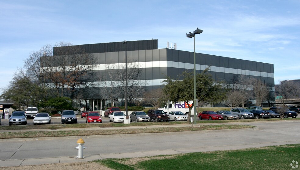 More Photos Of 11615 Forest Central Dr, Dallas Office For Lease