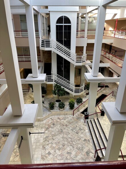 More Photos Of 46 Haywood St, Asheville Office Residential For Lease