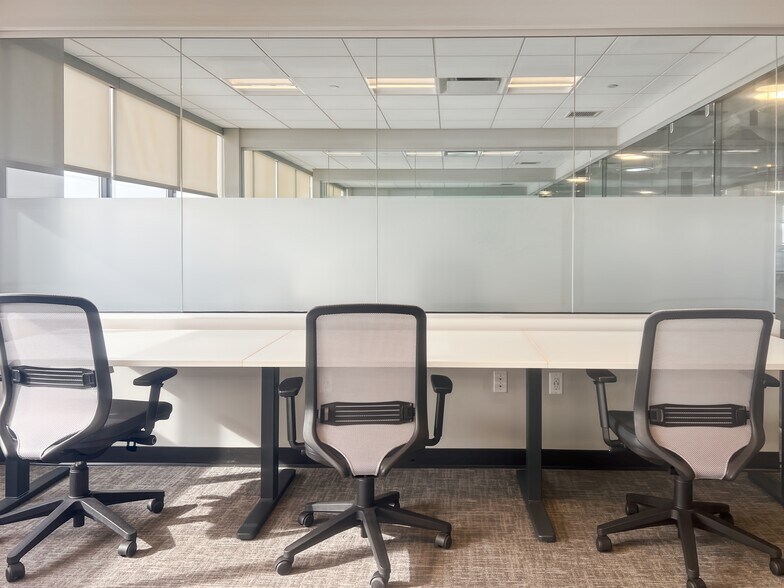 More Photos Of 100 Franklin Sq Dr, Somerset Coworking Space