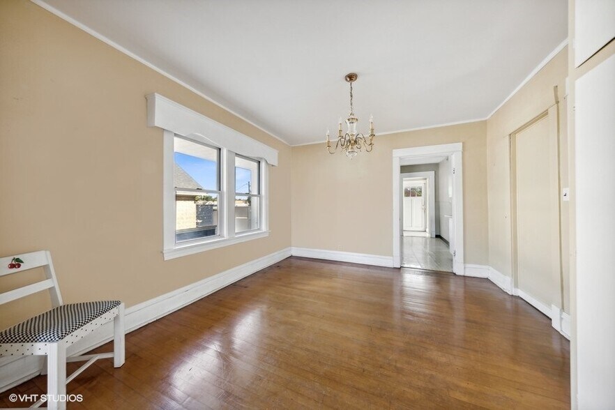 More Photos Of 110-112 Willow Ave, Wheaton Storefront Retail Residential For Sale