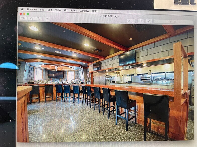 More Photos Of 322 W Montauk Hwy, Hampton Bays Restaurant For Sale