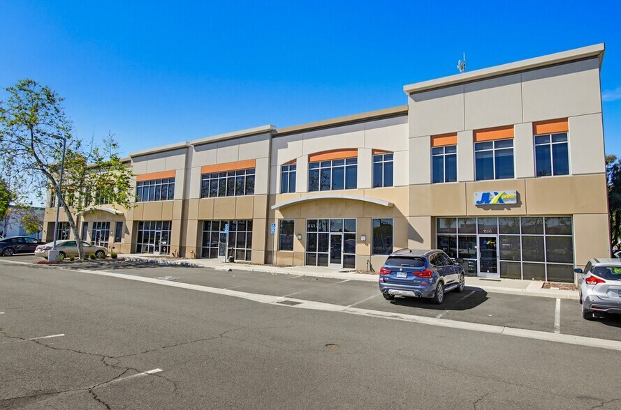 More Photos Of 1568 Lancaster Point Way, San Diego Flex For Sale