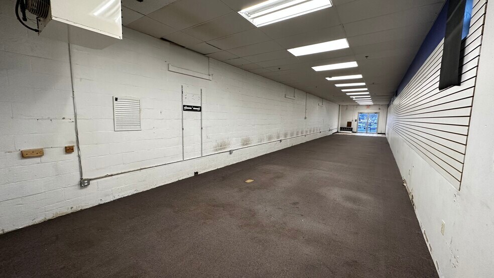 More Photos Of 1727-1801 Union Blvd, Allentown Warehouse For Lease