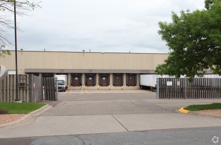 More Photos Of 7300 N Northland Dr, Brooklyn Park Warehouse For Lease