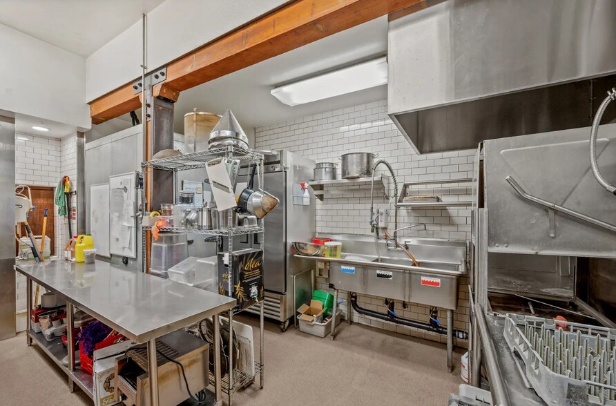 More Photos Of 235 S 400 W, Salt Lake City General Retail For Lease