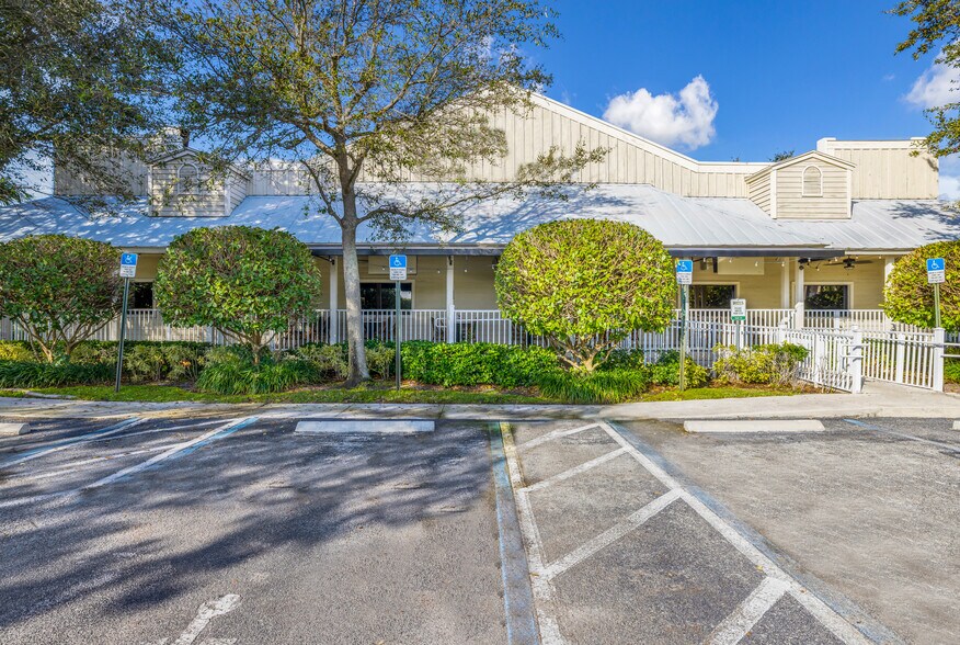 More Photos Of 401 N Federal Hwy, Deerfield Beach Restaurant For Lease