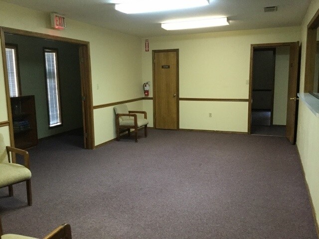 More Photos Of 1102 S Mena St, Mena Medical For Lease