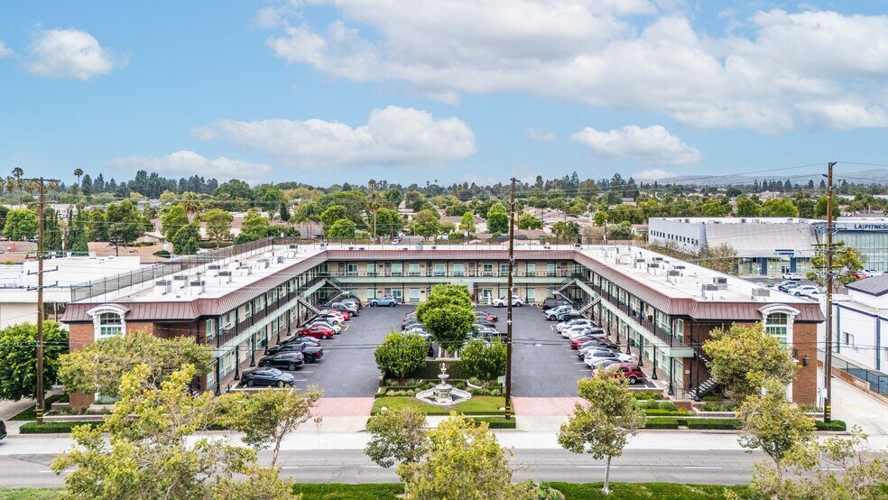 More Photos Of 1913 E 17th St, Santa Ana Office For Sale