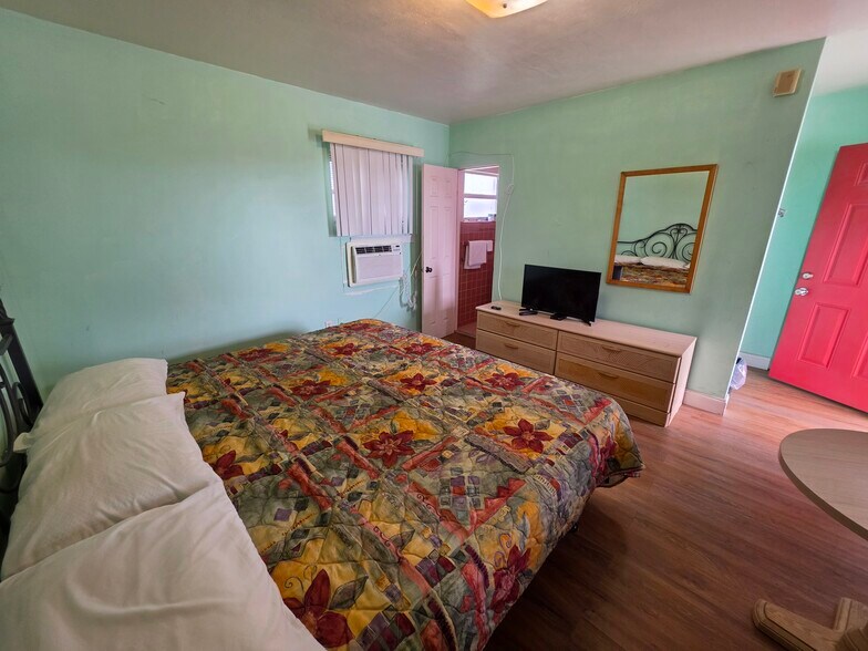 More Photos Of 5272 US Highway 27 S, Sebring Hotel For Sale