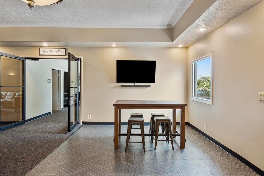 More Photos Of 1707 J St, Omaha Specialty For Sale