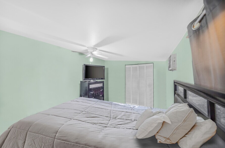 More Photos Of 1925 NW 79th St, Miami Apartments For Sale