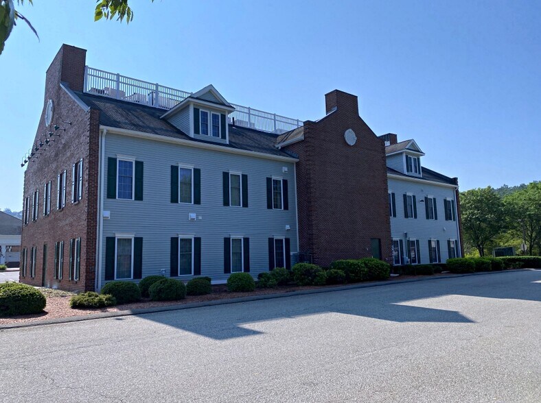 More Photos Of 100 Boston Rd, Groton Medical For Lease