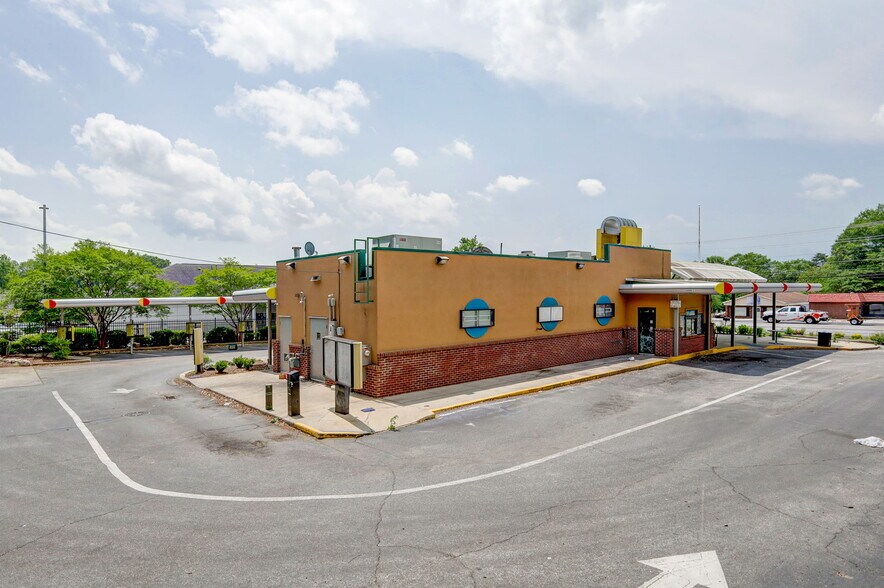 More Photos Of 954 N Pleasantburg Dr, Greenville Fast Food For Lease