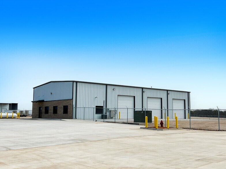 Primary Photo Of 16960 W HWY 66, El Reno Warehouse For Lease