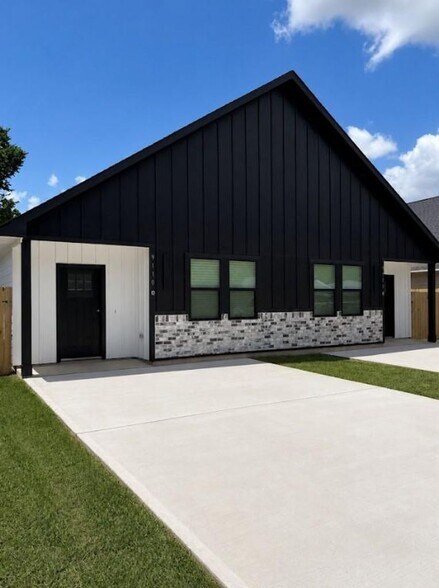 More Photos Of 9210 Caddo Rd, Houston Multifamily For Sale