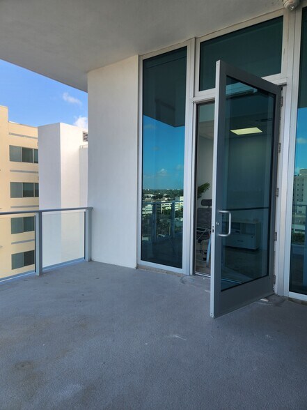 More Photos Of 2820 NE 214th St, Aventura Loft Creative Space For Sale