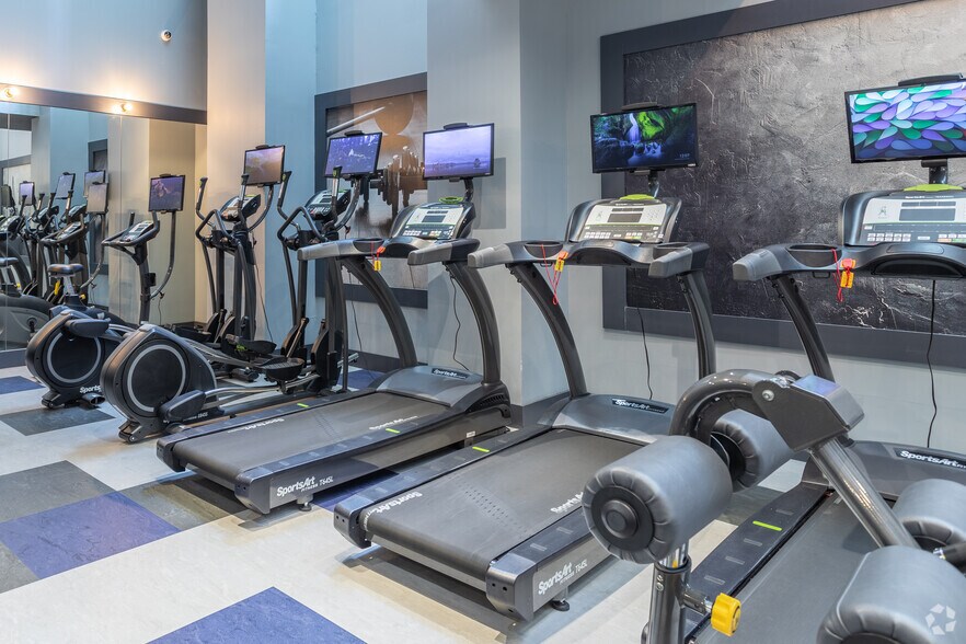 More Photos Of 635 4th Ave, Brooklyn Apartments For Lease