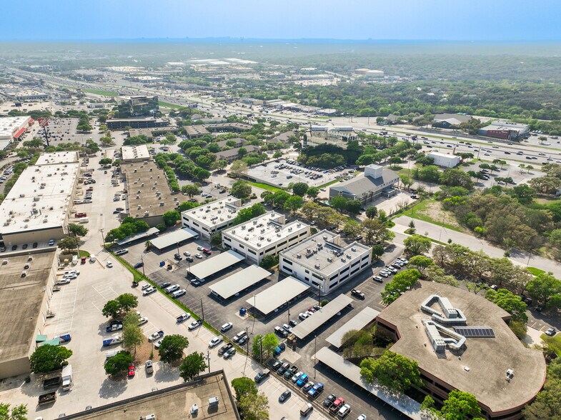 More Photos Of 14400 Northbrook Dr., San Antonio Unknown For Lease