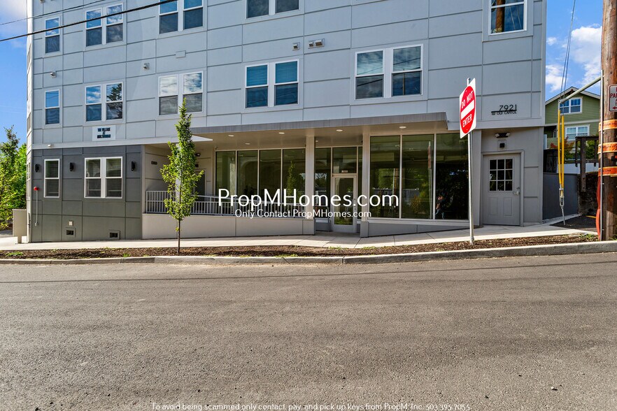 More Photos Of 7921 SW Old Capitol Hwy, Portland Flex For Lease