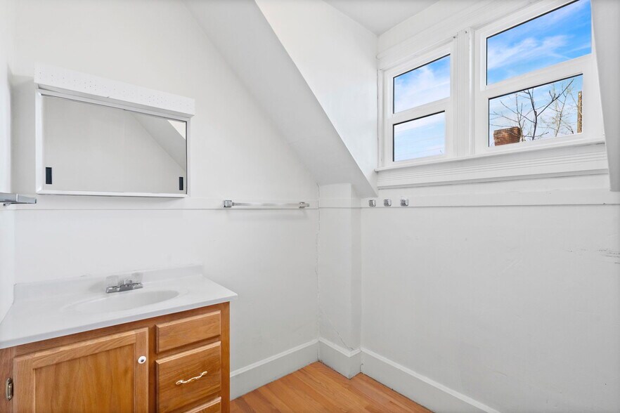 More Photos Of 2103 Evans Ave, Cheyenne Office For Lease