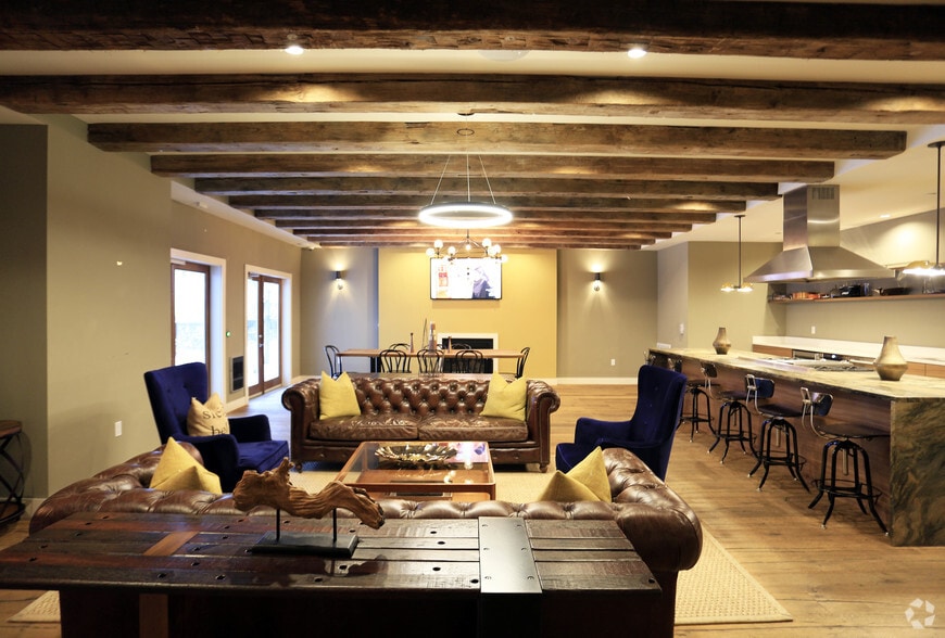 More Photos Of 515 West Ave, Norwalk Unknown For Lease