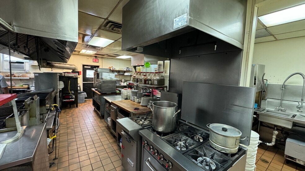 More Photos Of 1824-1826 Hanover Ave, Allentown Restaurant For Sale