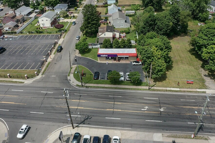 More Photos Of 1820 5th Ave, Bay Shore Freestanding For Sale