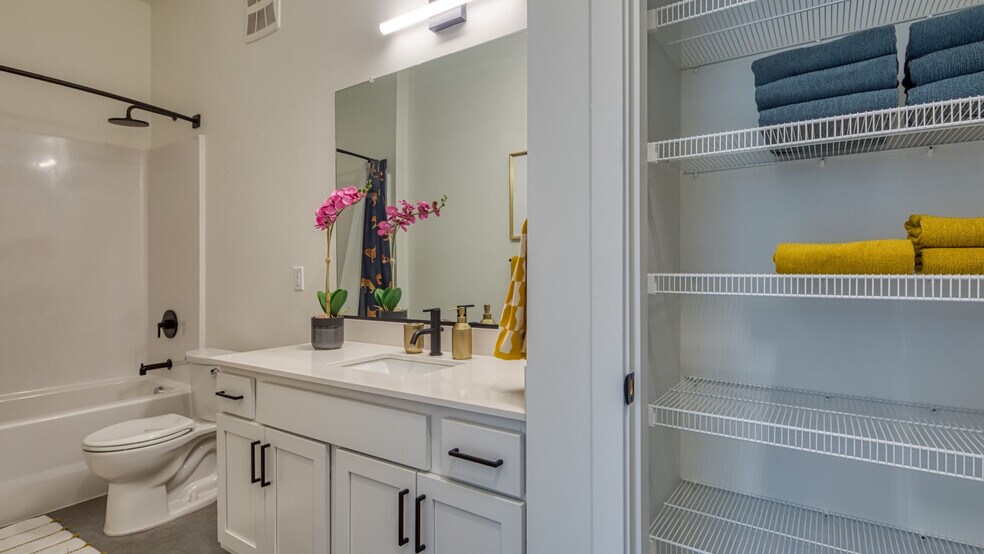 More Photos Of 225 W Olney Rd, Norfolk Apartments For Sale