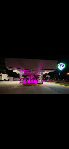 More Photos Of 4593 49th St N, Saint Petersburg Convenience Store For Sale