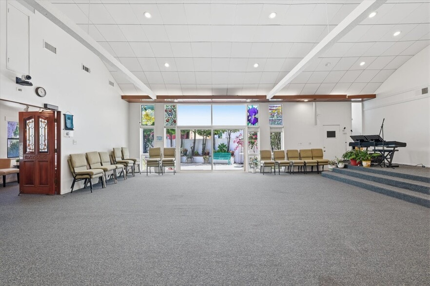 More Photos Of 10724 Barman Ave, Culver City Religious Facility For Sale