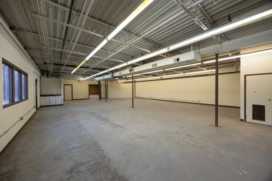 More Photos Of 901 SW 4th Ave, Amarillo Warehouse For Lease