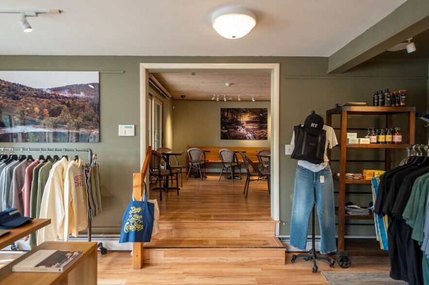 More Photos Of 53470 NY-30 Hwy, Roxbury Flex For Sale
