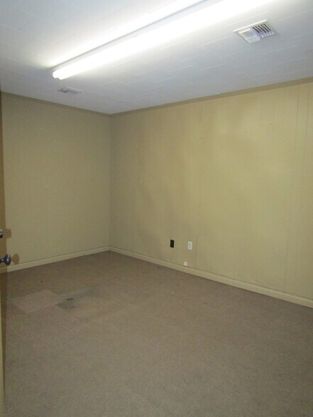 More Photos Of 1416 Easy St, New Iberia Warehouse For Sale